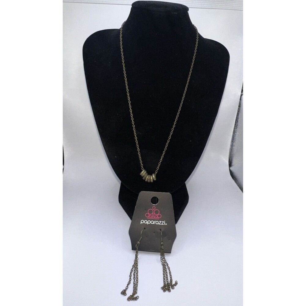 Paparazzi Jewelry Set Necklace Earrings Gold Circle Pendants Earrings Oval Chain